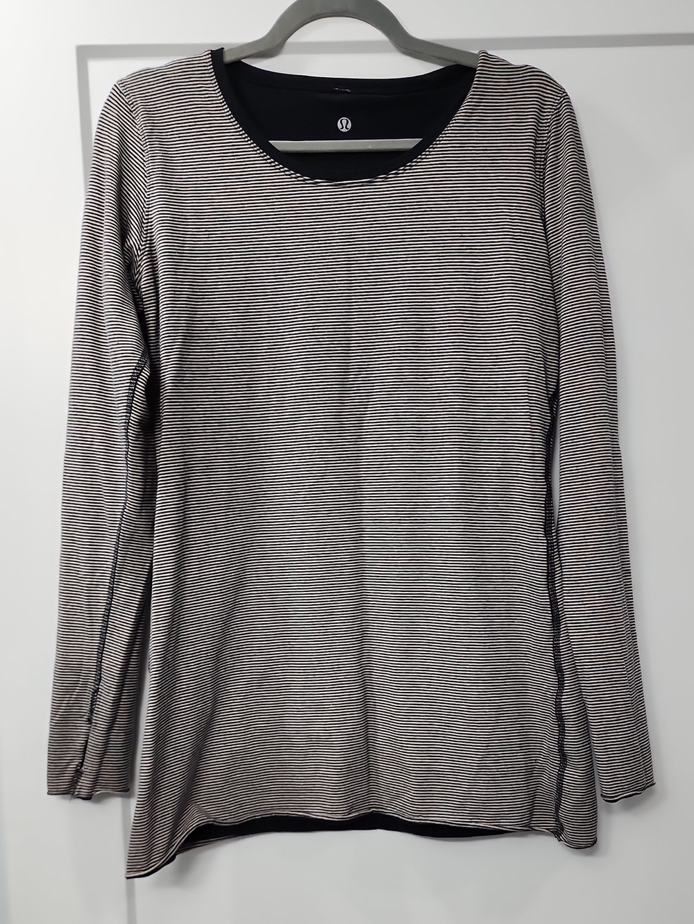 lululemon athletica Women's Long Sleeve Striped Crew - Black & White